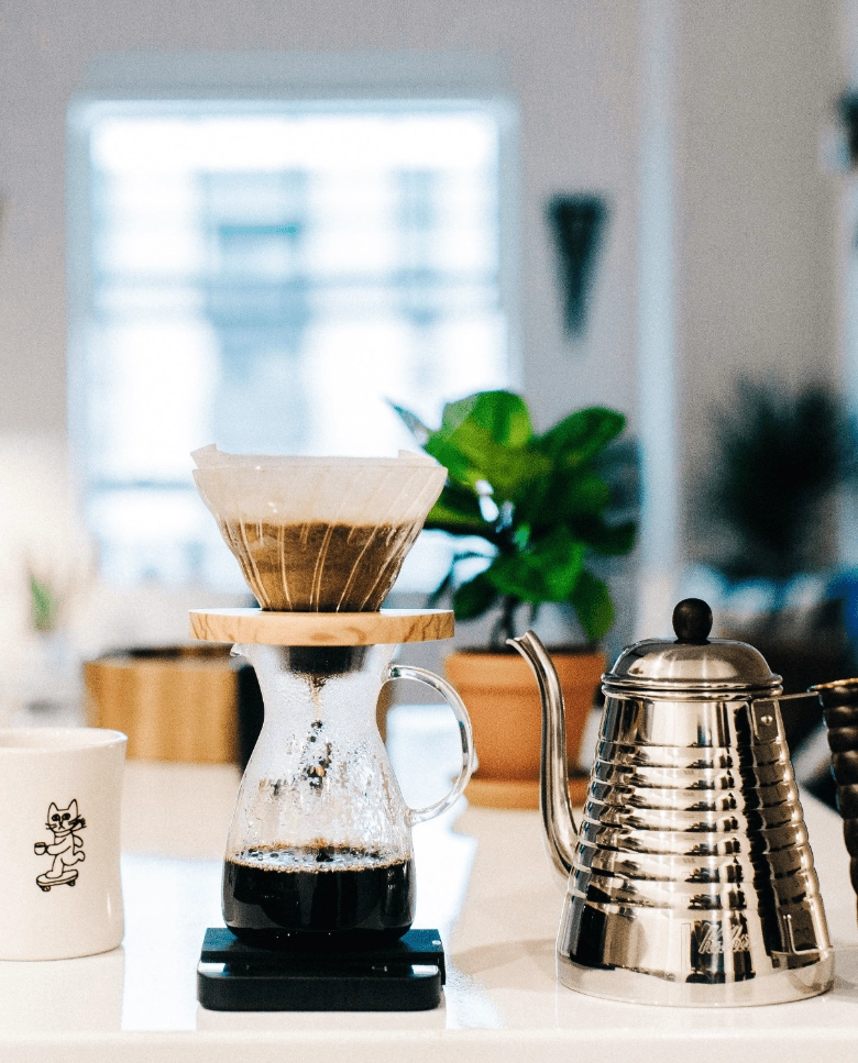 Kalita wave kettle with pour over