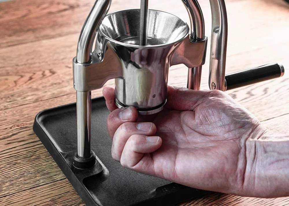 Rok coffee grinder adjustment
